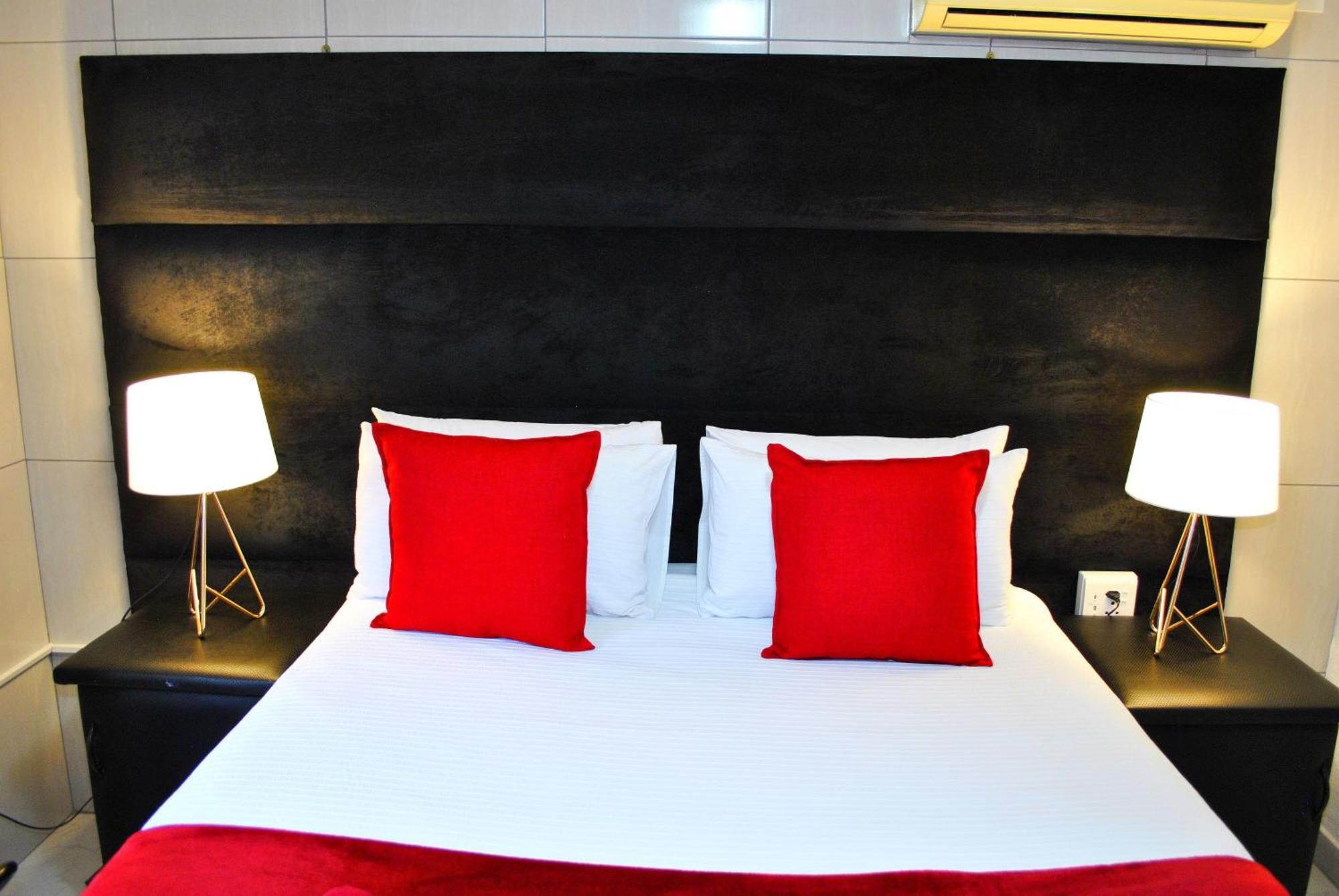 Lapologa Bed & Breakfast Тзанеен Экстерьер фото